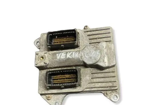 Opel Vectra C Engine control unit/module 55558138