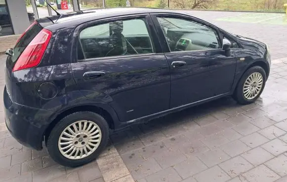 Fiat Grande Punto Rear door