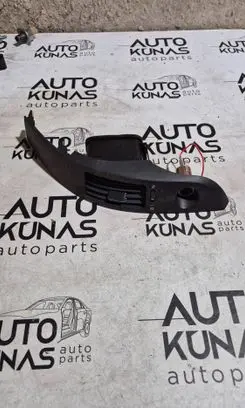 Toyota Corolla Verso AR10 Dash center air vent grill 5568064010
