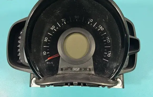 Speedometer (instrument cluster)