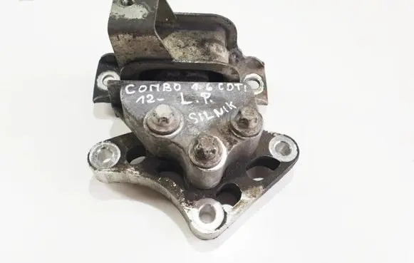 Opel Combo D Engine mount bracket