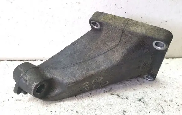 Mercedes-Benz E W210 Engine mounting bracket A6062230004
