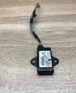 Mitsubishi Outlander Aerial antenna amplifier MN141582