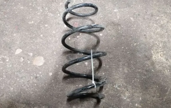 Toyota Auris 150 Front coil spring
