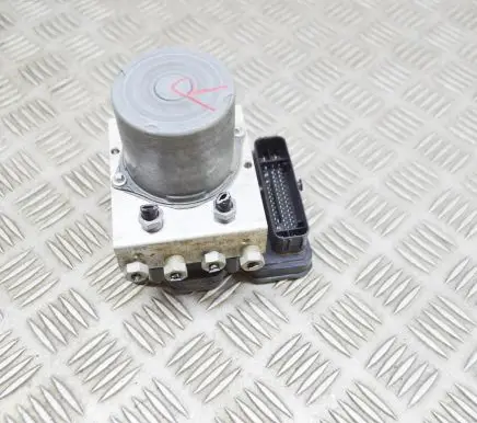 Volvo XC40 ABS Pump 31445742 P31445742