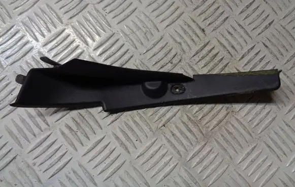 Mazda 2 Windshield trim D65151PC1 K2443