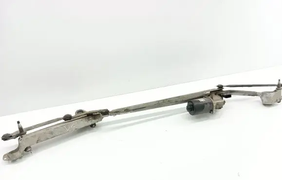 Mercedes-Benz B W245 Front wiper linkage and motor A1698201840405198