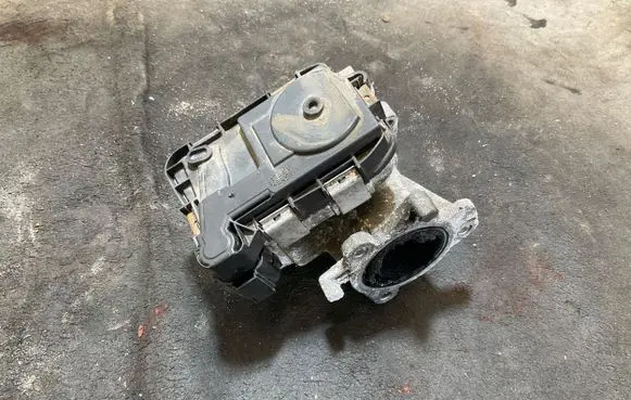 Opel Combo D Throttle body valve 55213019