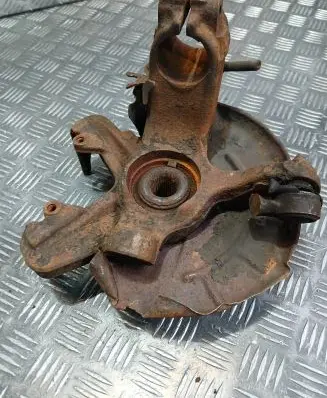 Skoda Roomster (5J) Front wheel hub spindle knuckle