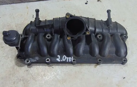 Volkswagen Golf V Intake manifold 03G129711AP