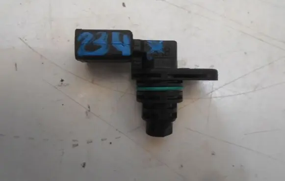 Volkswagen Tiguan Camshaft position sensor 030907601E