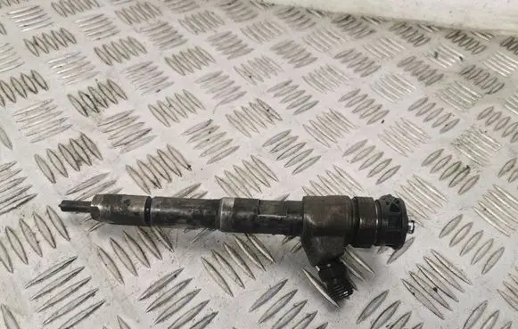 Nissan Note (E12) Fuel injector 0445110485