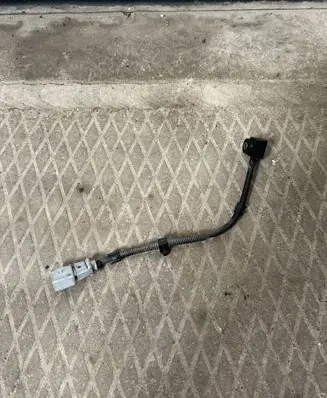 Toyota Avensis T250 Crankshaft position sensor 9805940
