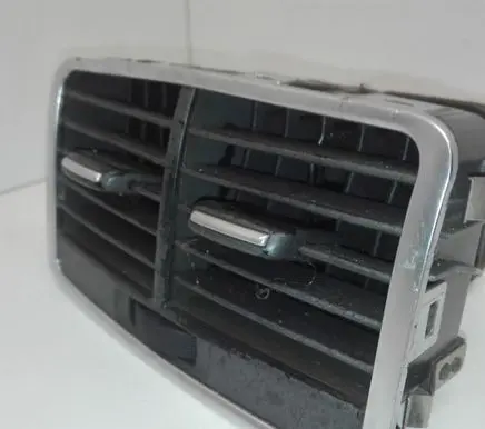 Audi A6 S6 C6 4F Rear air vent grill 4F0819203B