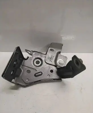 Renault Megane III Fender mounting bracket 6256102E