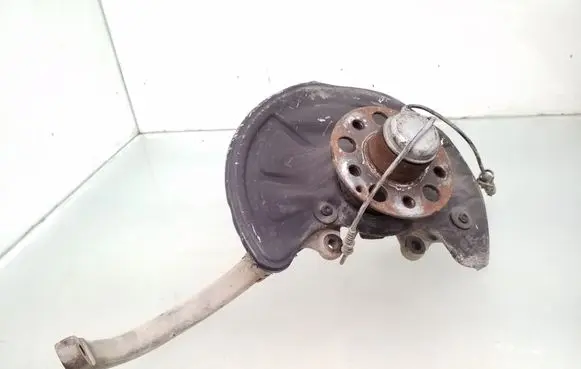 Mercedes-Benz E W211 Front wheel hub spindle knuckle