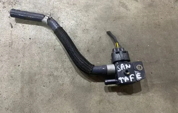Hyundai Santa Fe Exhaust gas pressure sensor 392102A800 1220 1010