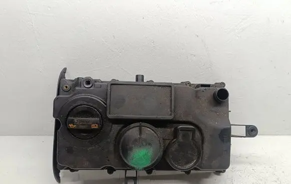 Volkswagen PASSAT B6 Rocker cam cover 03g103475C