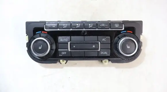 Volkswagen Golf VI Interior fan control switch 