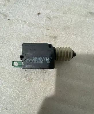 Audi A3 S3 8L Central locking motor 4B9962115 406204242