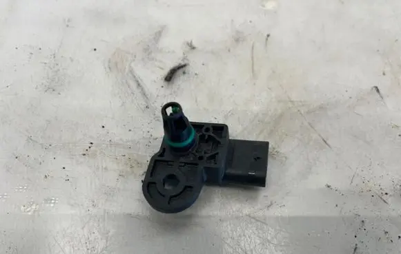 Peugeot 5008 II Mass air flow meter 261230252 75999068001