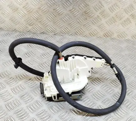 Maserati Quattroporte Rear door lock 670030566 P4014602303M