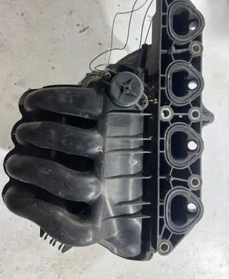 Volkswagen Golf IV Intake manifold 2900302879