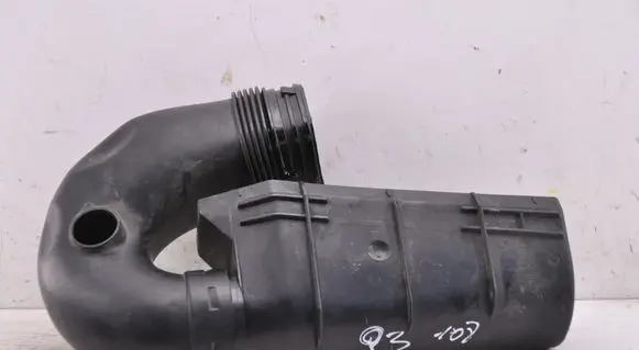 Audi Q3 8U Air intake duct part 8U0805962A 8U0129618B