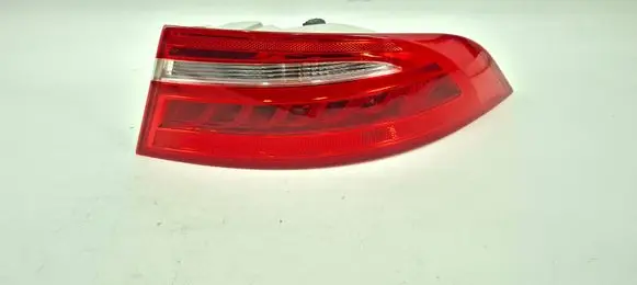 Jaguar XE Rear/tail lights