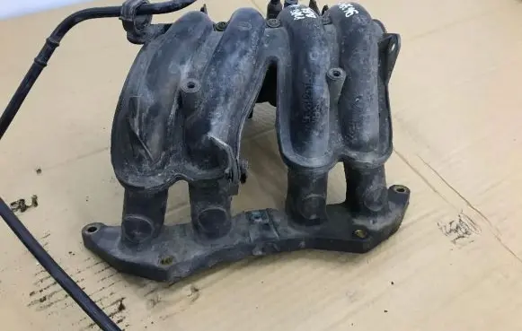 Peugeot Partner Intake manifold 9638425180