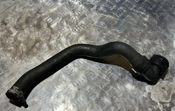 Peugeot 308 Engine coolant pipe/hose 9812441880