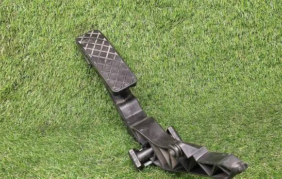 Audi A6 S6 C5 4B Accelerator throttle pedal 8D1721506