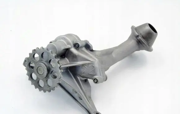 Mercedes-Benz Vito Viano W638 Oil pump 6061810801