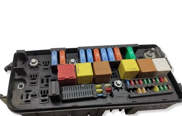 Opel Vectra C Fuse module 13170902 13170002 00000865