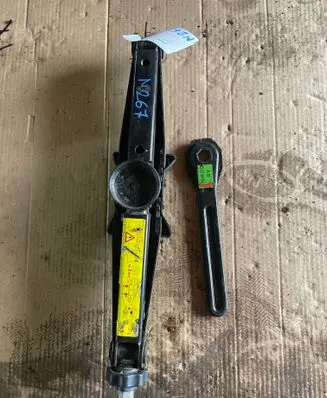 Mercedes-Benz Vito Viano W639 Lift Jack A6395800218 C639