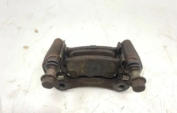 Lexus RX 330 - 350 - 400H Brake caliper pad carrier rear