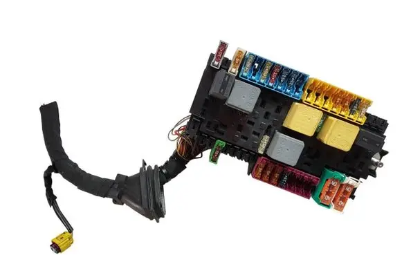 Mercedes-Benz A W176 Fuse module A2469067100