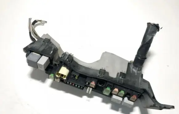 Toyota Avensis T250 Fuse box set 9008087019 90080-87019