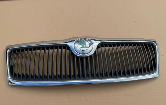 Skoda Octavia Mk2 (1Z) Front grill 1Z0853668