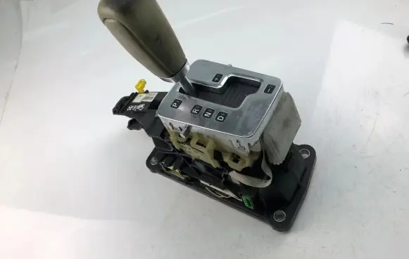 Volvo V70 Gear shift switch/knob 30759119
