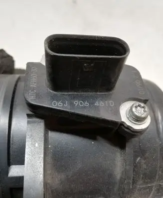 Audi A4 S4 B8 8K Mass air flow meter 06J906461D