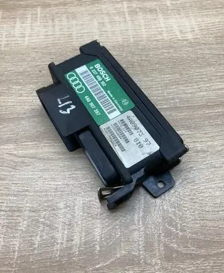 Audi 100 S4 C4 Ignition amplifier control unit 4A0907397 0227400192