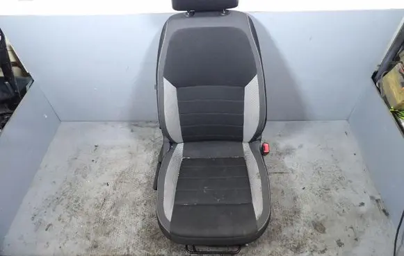 Skoda Rapid (NH) Front passenger seat 