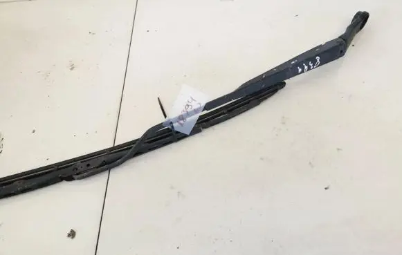 Nissan Primera Front wiper blade arm