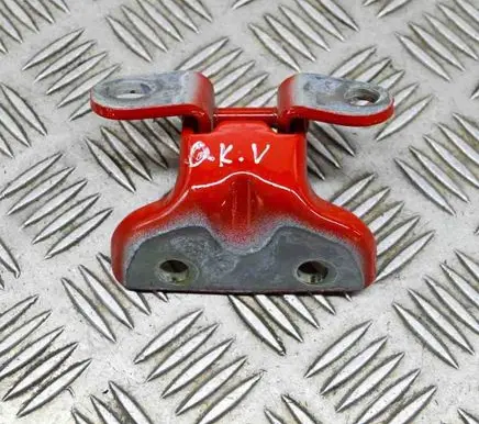 Hyundai Kona I Rear door lower hinge