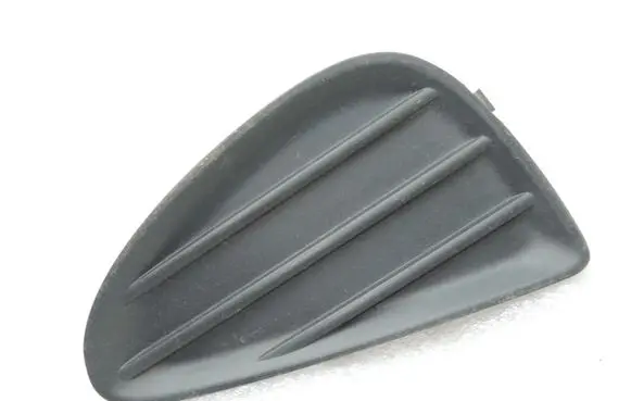 Toyota Yaris Front bumper lower grill
