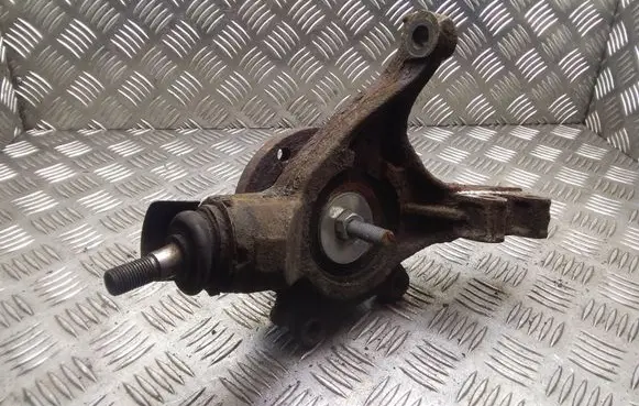 Citroen C4 I Front wheel hub