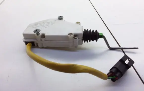 Ford Galaxy Fuel tank cap lock 7M0959775C 404155