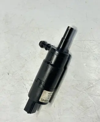 BMW X5 E53 Headlight washer pump 8377430 67128377430