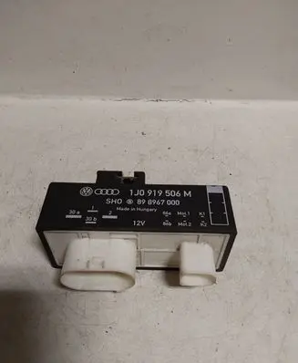 Skoda Fabia Mk1 (6Y) Coolant fan relay 1J0919506M 898967000